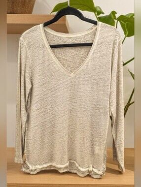 Henry Christ - Heathered Gray V-Neck Long-Sleeve Women's Top